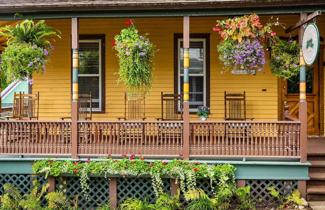 Pine Cottage Bed & Breakfast-1